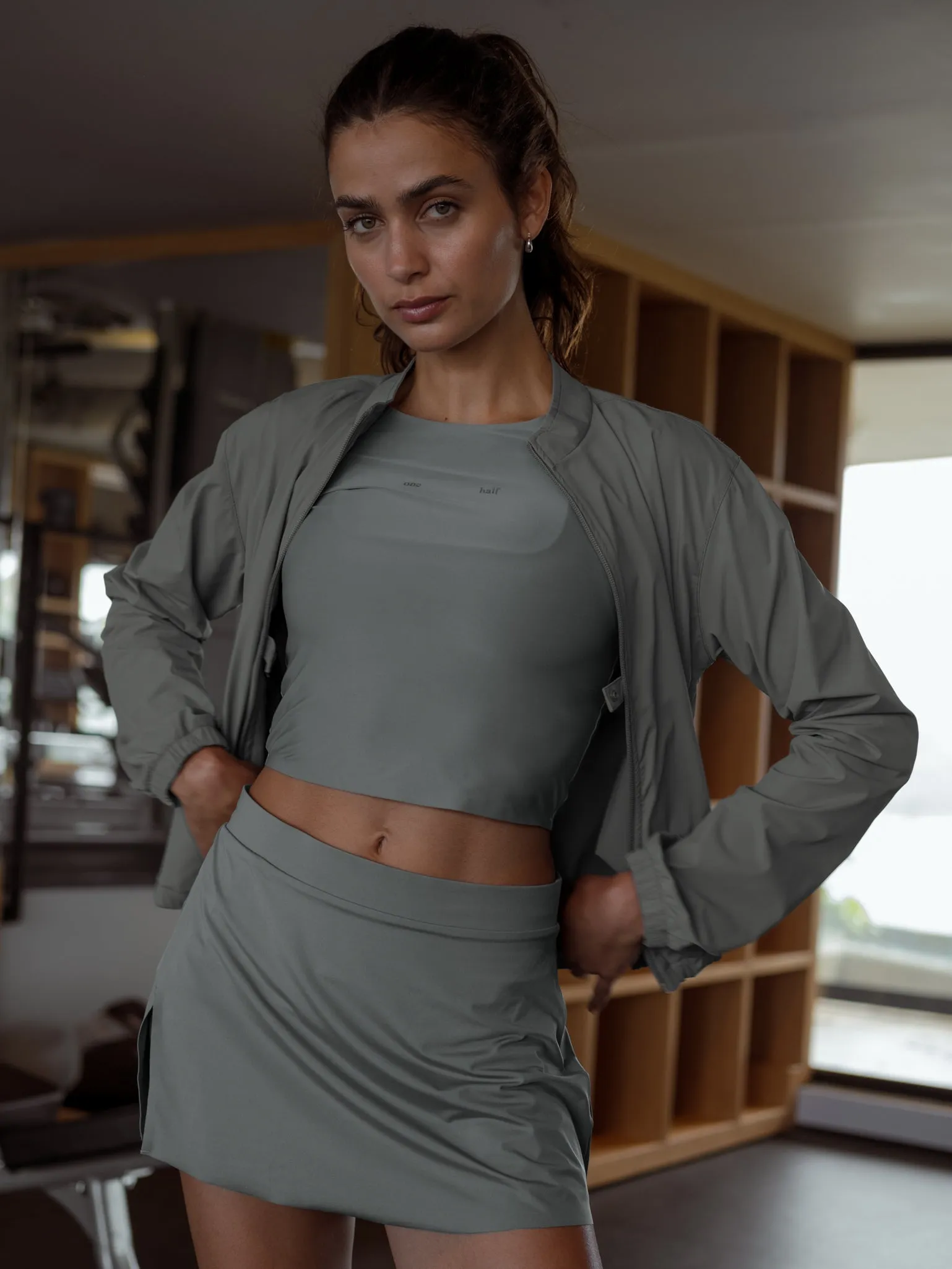 RACE WINDBREAKER - GRAY
