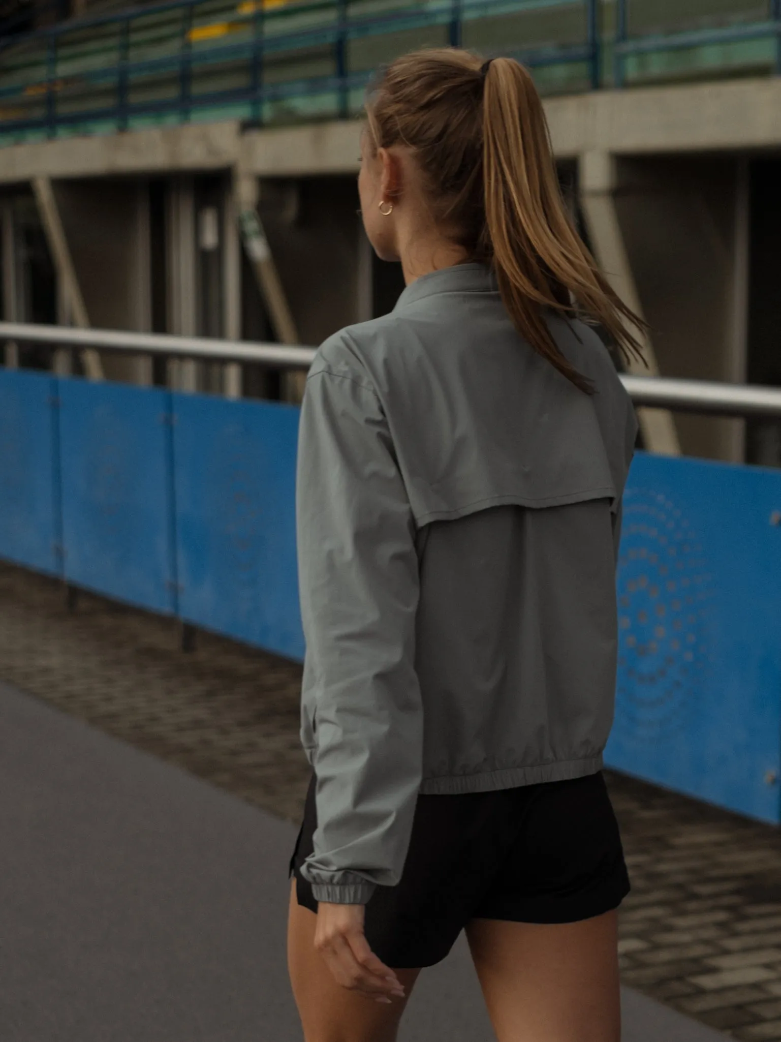 RACE WINDBREAKER - GRAY
